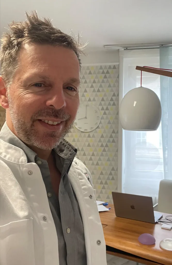 Dr. Beck Medhi Schönheitschirurg in Delémont in der Schweiz